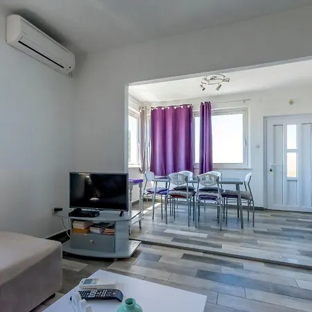 House Sahara *